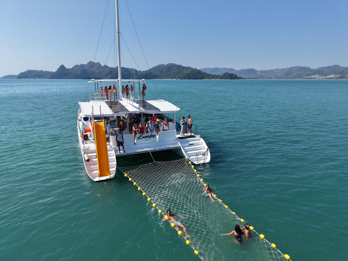 Lumlee Sunset Cruise - Private Yacht Charter (4 Hours)