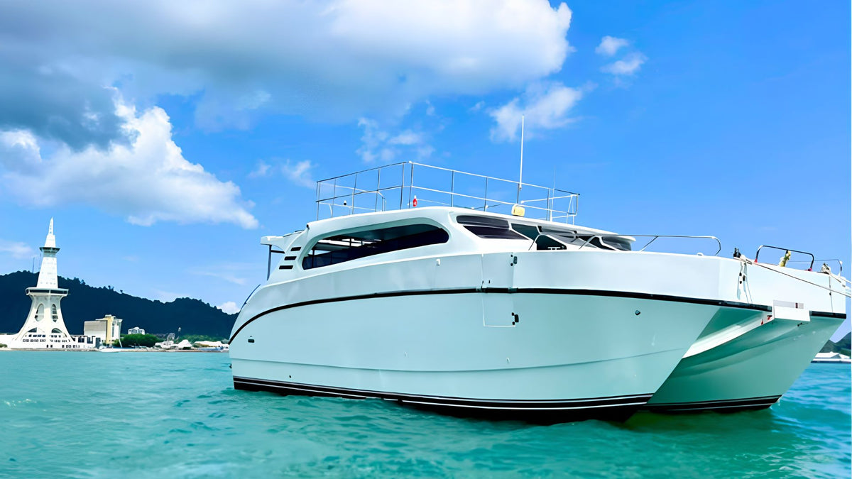 Starry Eyes – Open-Air Double Deck Party Boat (4 Hours)