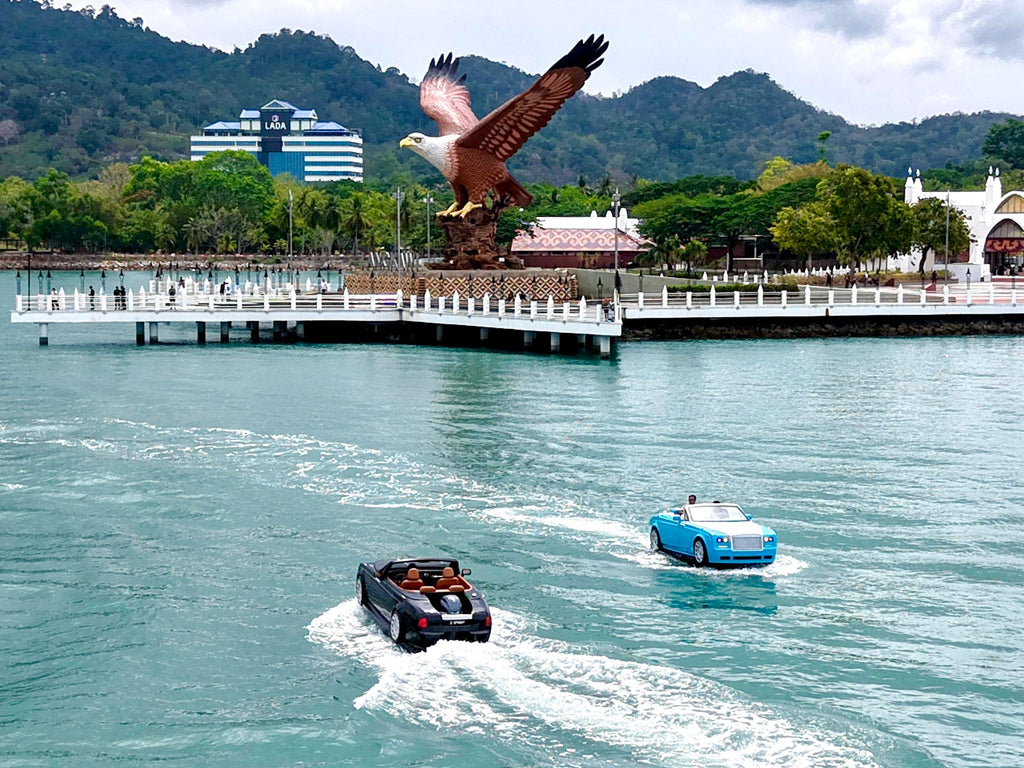 Jetcar Sunset Funride – “Rolls Royce on the Sea” Experience