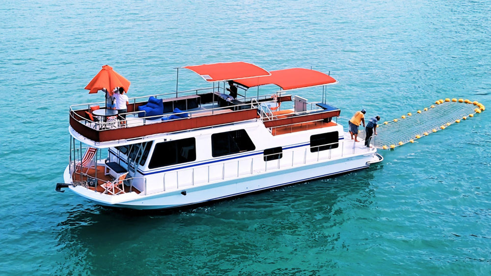 Langkapuri – Elegant Power Yacht (4 Hours)