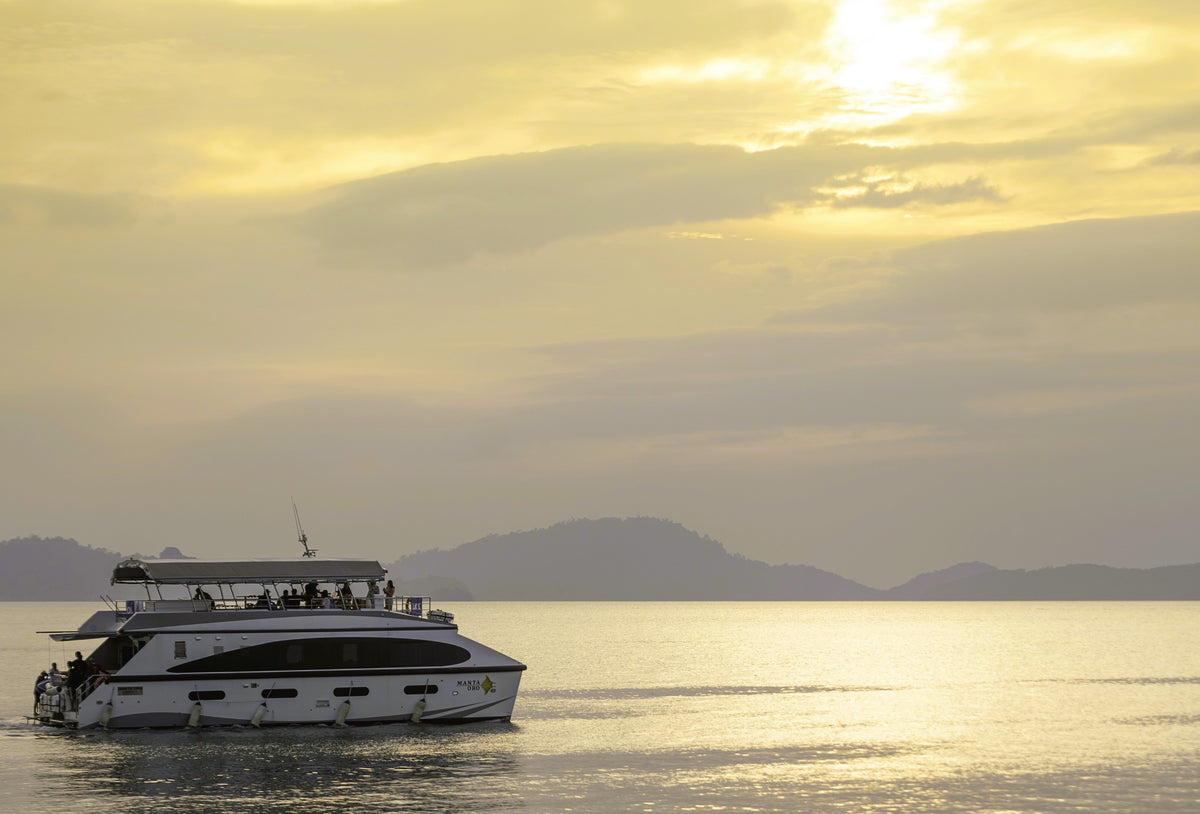 Langkawi Premium Sunset Sharing Cruise RM250 – Manta Oro or Super Rich (4 Hours)